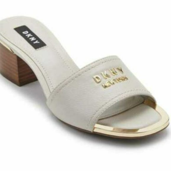 DKNY Fama Logo Dress Sandals NIB SZ 6 - Picture 1 of 11